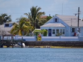 Cap'n Sams (with 75' Private Dock!)